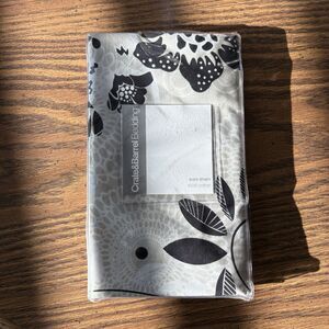 Crate and Barrel Fazzoletto Euro Sham Cotton Floral Botanical 26x26 New